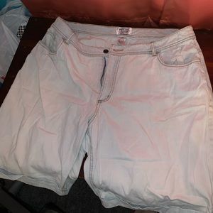 Bermuda shorts - very light washed denim